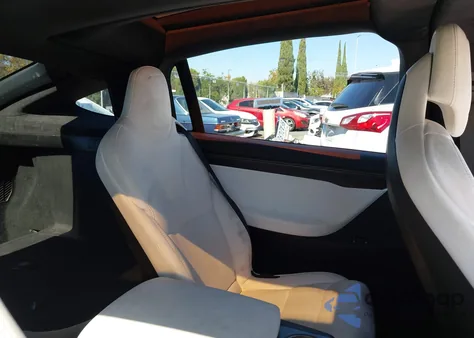 2018 Tesla Model X 100D/75D/P100D z USA, uszkodzony, nr VIN 5YJXCBE43JF107267
